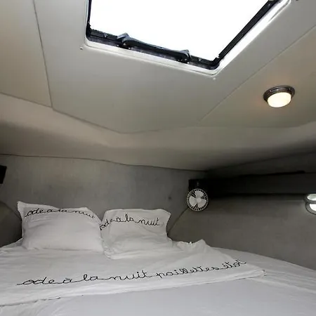 Boat Sunseeker Botel Cannes