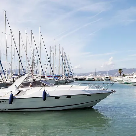Boat Sunseeker Botel