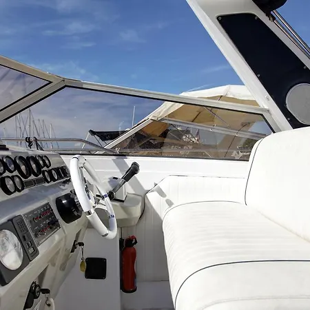 Boat Sunseeker