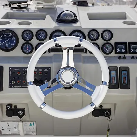 Botel Boat Sunseeker