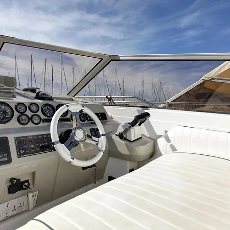 Boat Sunseeker Cannes